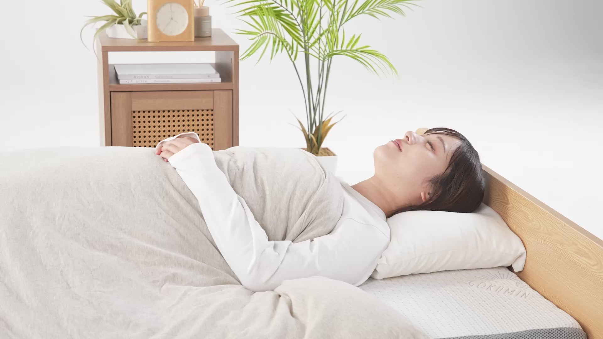 外でも自宅級の寝心地を実現、1枚で通年快適】GOKUMINプレミアムダウン